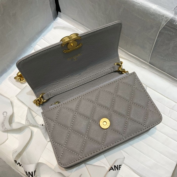  Handbag  Chanel 81155 size 15.5 10 4.5 cm