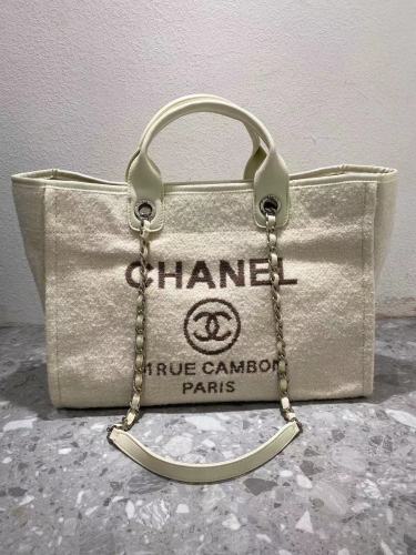  Handbag  Chanel 𝐀𝐒𝟔𝟔𝟗𝟒𝟏  size  𝟑𝟗/𝟐𝟎/𝟐𝟗 𝐂𝐌