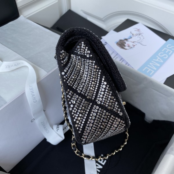  Handbag  Chanel  size  25 cm