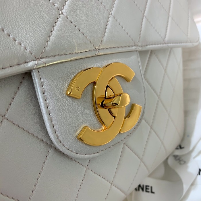  Handbag  Chanel A88 size 30.21.8 cm