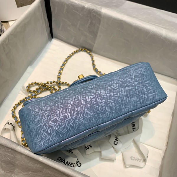  Handbag  Chanel  size  19.5 13.5 6 cm