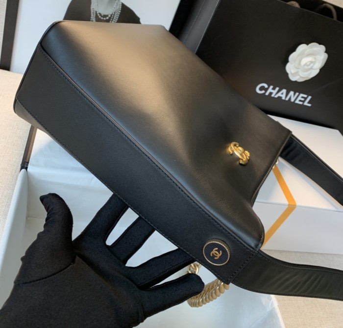  Handbag Chanel  size 23/24/12 Cm