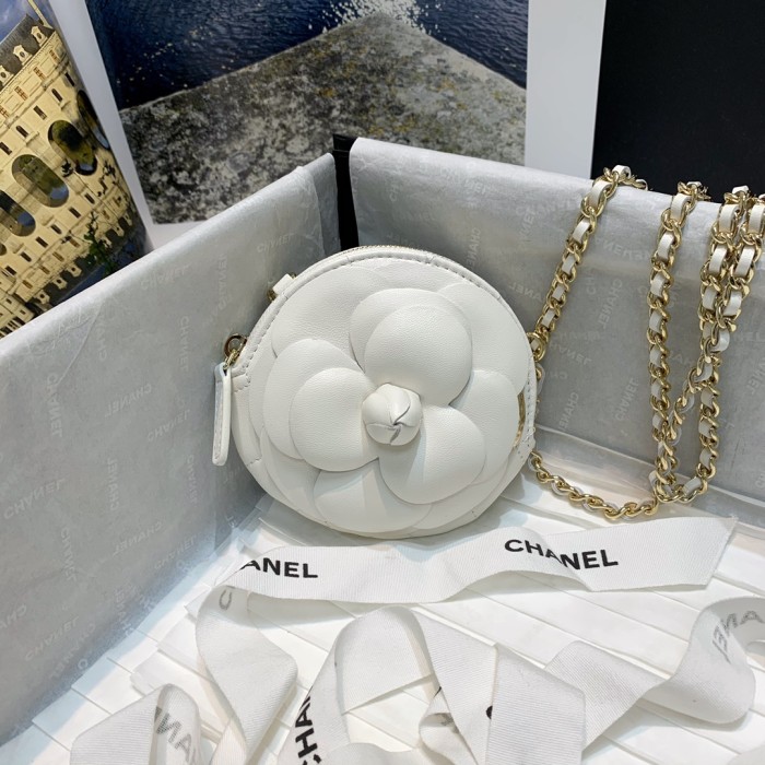  Handbag  Chanel  82121  size  11 11 2 cm