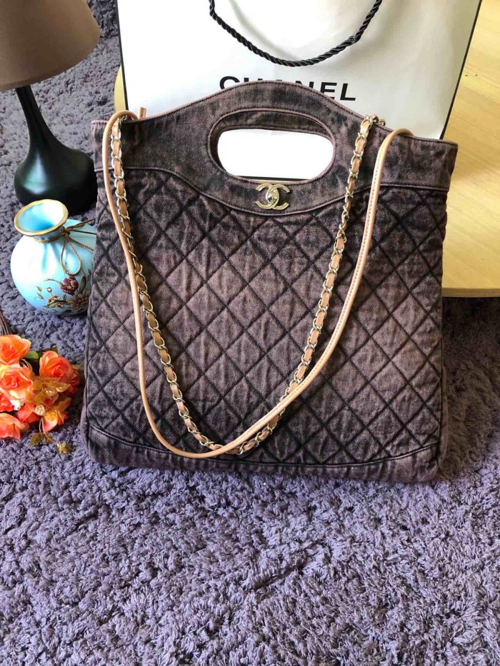  Handbag  Chanel  S1408  size 41×45×9 cm