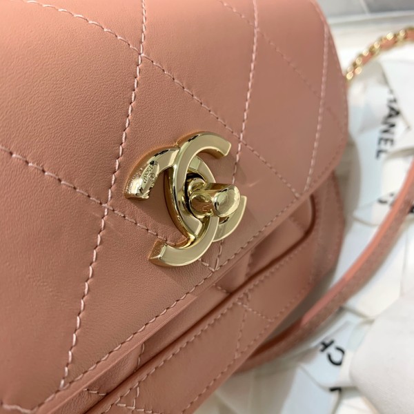  Handbag  Chanel 2742  size 19 10.5 4.5 cm