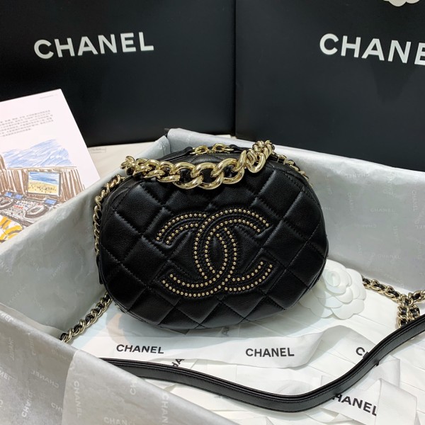  Handbag  Chanel AS1511  size 20 15 7 cm