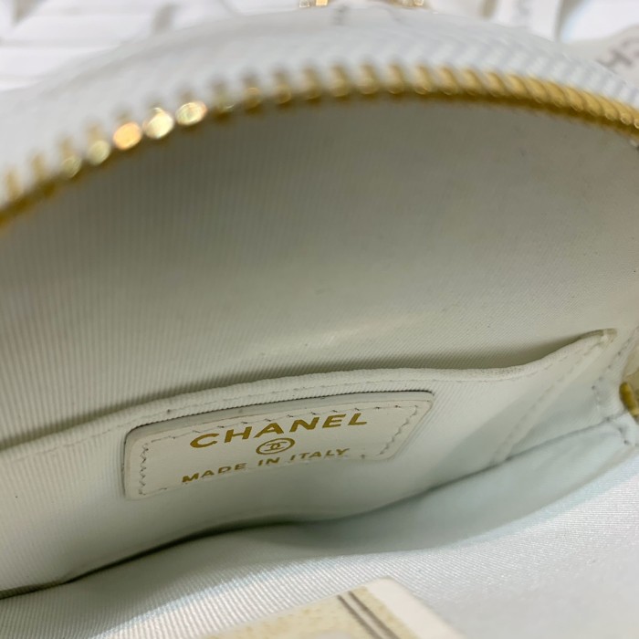  Handbag  Chanel  82121  size  11 11 2 cm