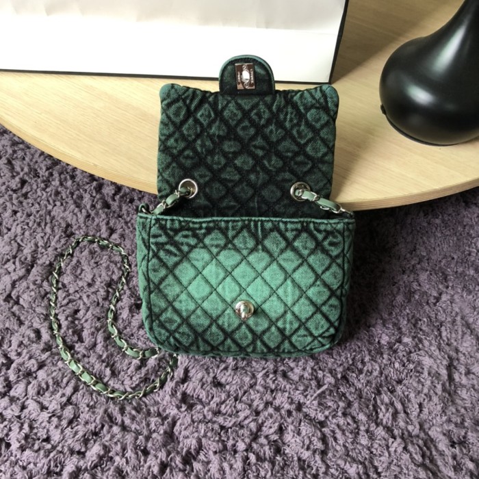  Handbag  Chanel  S1309  size 12x23x8cm