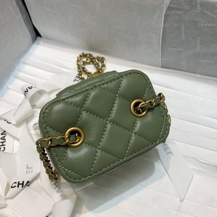 Handbag  Chanel  81136  size  10.5 8.5 7 cm