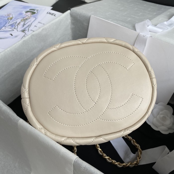 Handbag  Chanel  AS2057  size 20*23*13 cm.