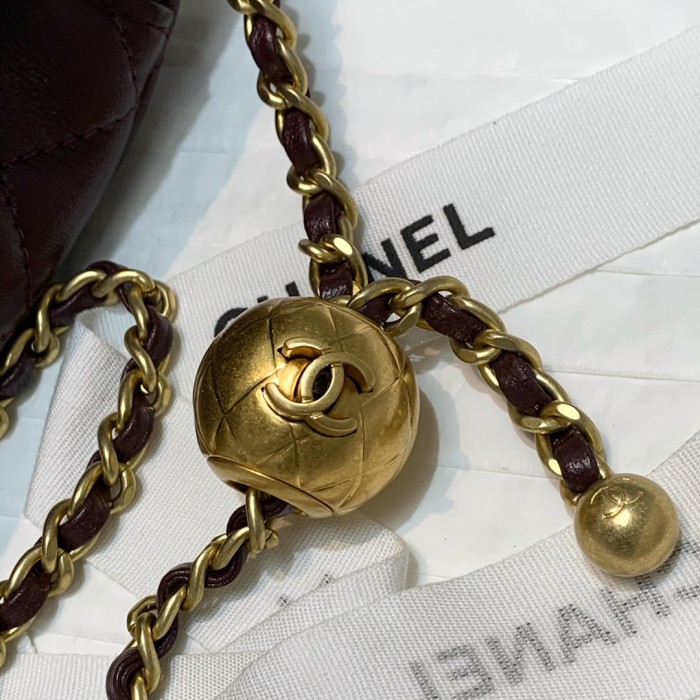  Handbag  Chanel 1786  size  17 cm