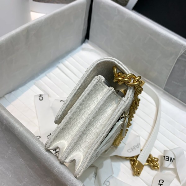  Handbag Chanel 81155  size 15.5 10 4.5 cm