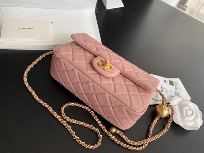  Handbag  Chanel  size  20 cm