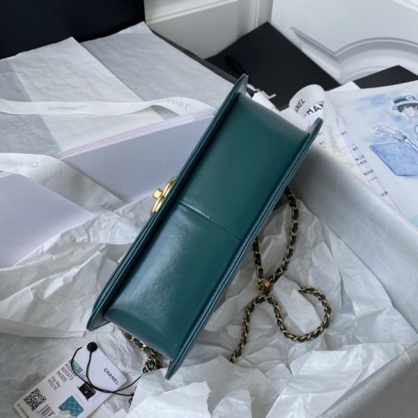  Handbag  Chanel AS2649  size 22×14.5×8 cm