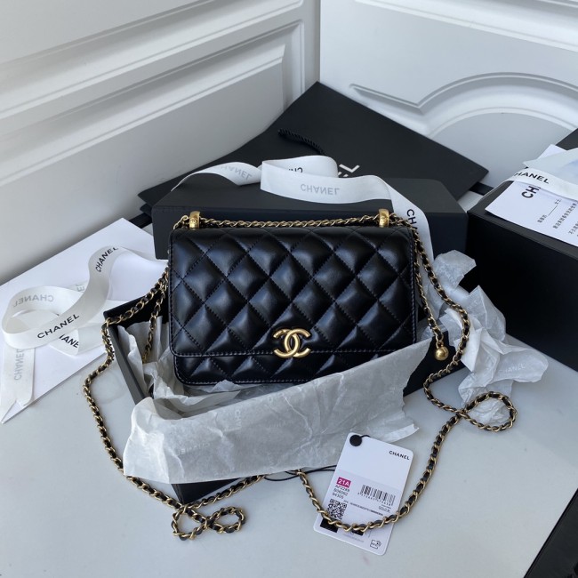  Handbag  Chanel AP2289 size  12.3x19.2x3.5 cm