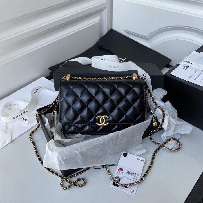 Handbag  Chanel AP2289 size  12.3x19.2x3.5 cm