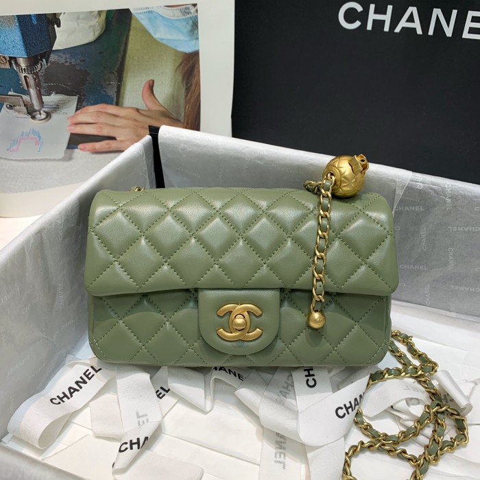  Handbag   Chanel  1787  size 20 cm