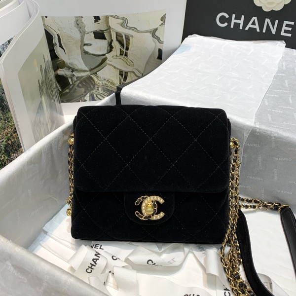  Handbag Chanel  AS2588  size  19 16 4 cm