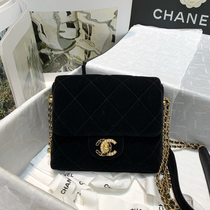  Handbag Chanel  AS2588  size  19 16 4 cm
