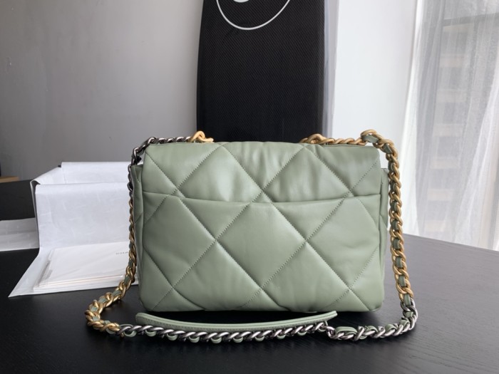  Handbag  Chanel 1161  size  30cmx20cm10 cm 