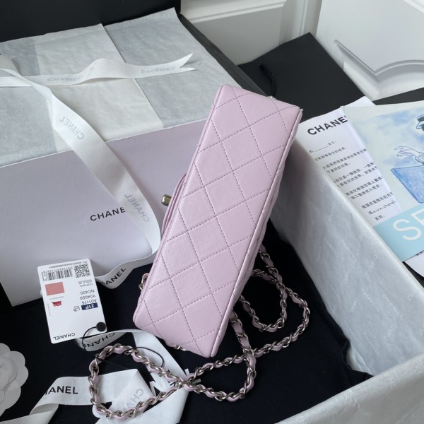 Handbag  Chanel   size  20 cm