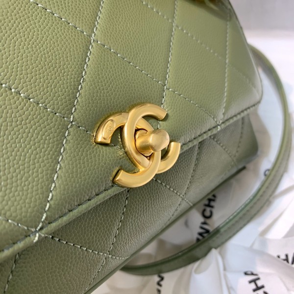  Handbag  Chanel AS2711 size  20 14 7 cm