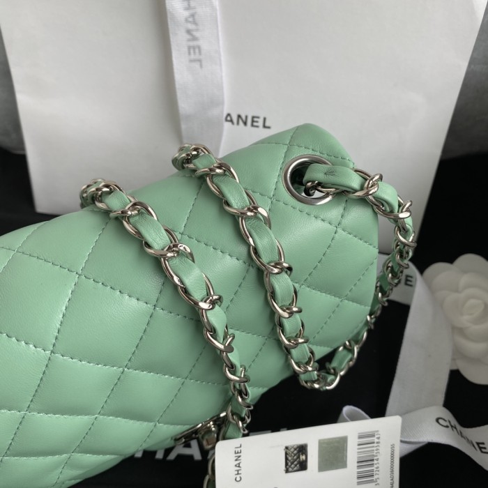 Handbag  Chanel  size 17 cm