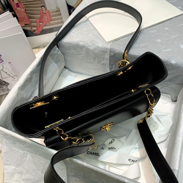  Handbag Chanel 6706  size 26 10.5 22 cm