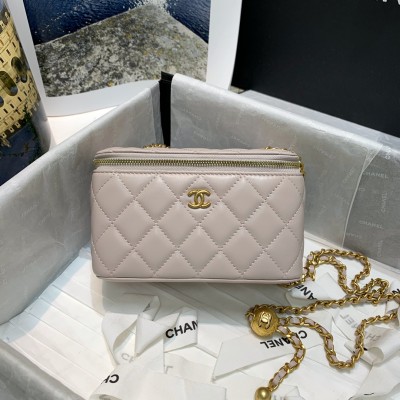  Handbag  Chanel 81138 size  16 9.5 8 cm