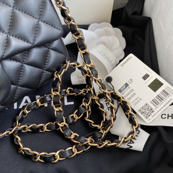  Handbag  Chanel  size  20 cm