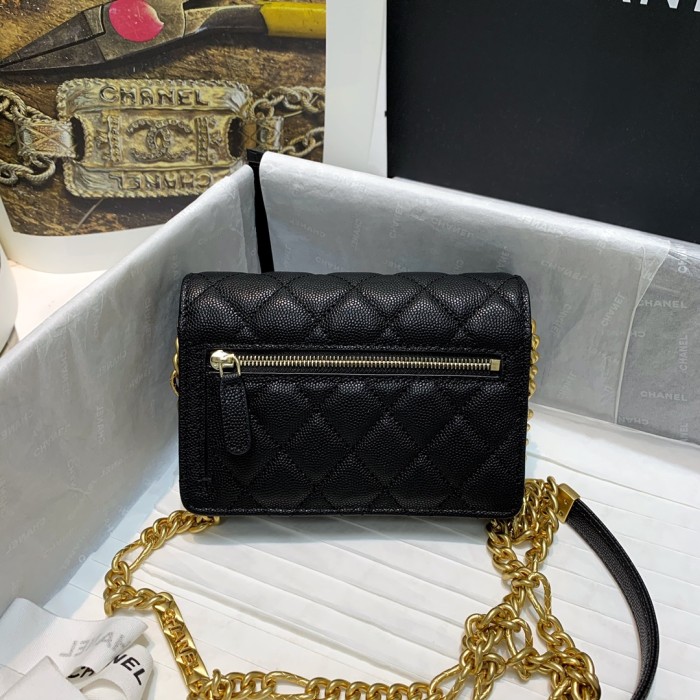  Handbag  Chanel 81155 size  15.5 10 4.5 cm