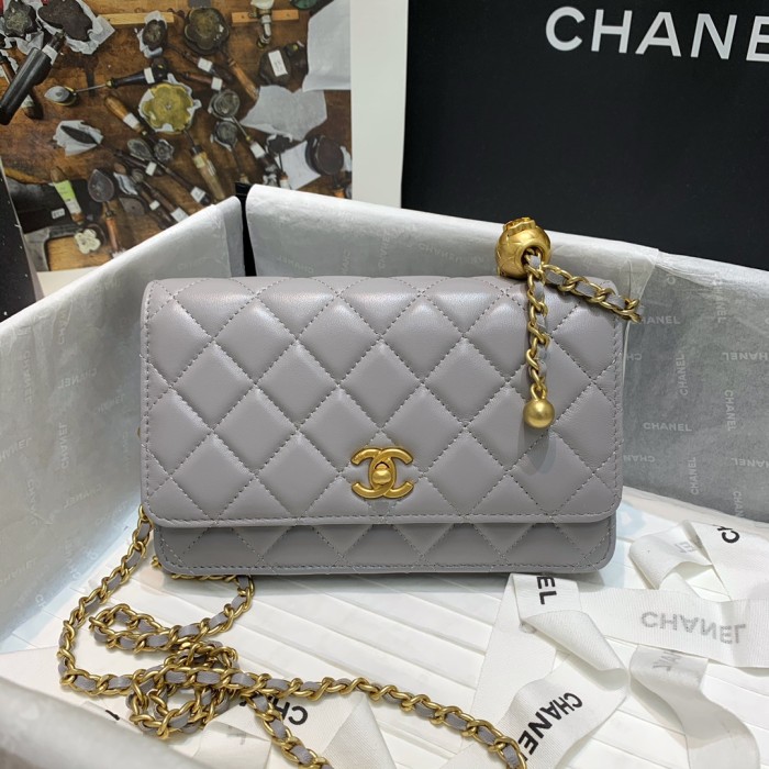  Handbag  Chanel  81133 size 19 cm
