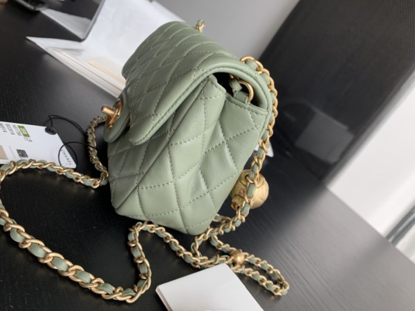  Handbag  Chanel  size  17 cm