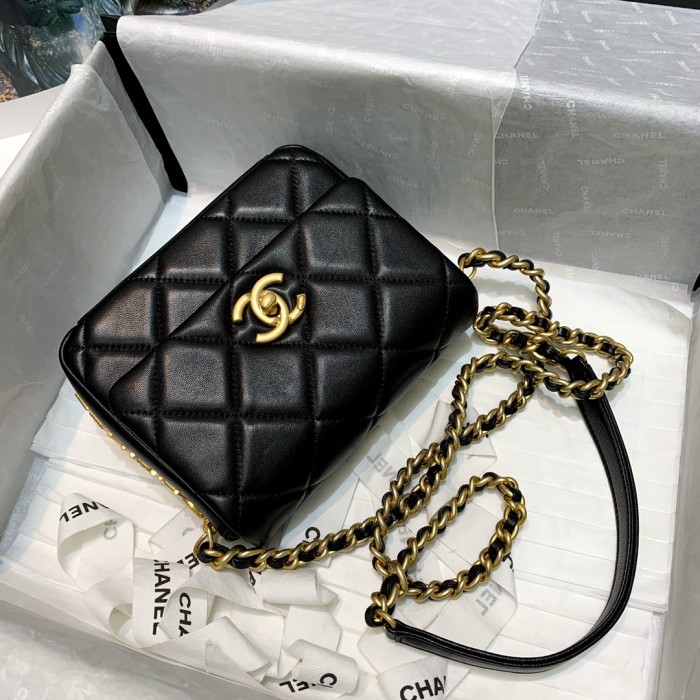  Handbag  Chanel  AS2733  size  17 12.5 5 cm