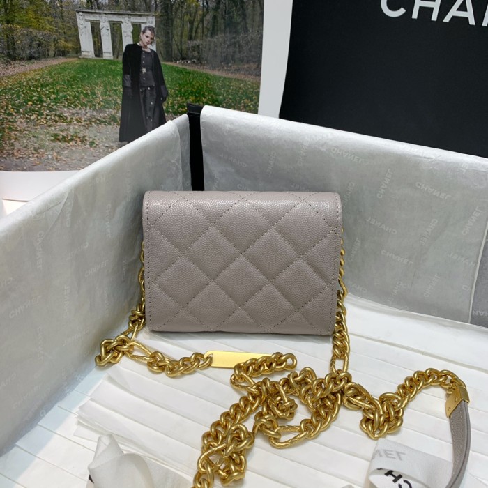  Handbag  Chanel 81156 size 12 9 2.5 cm