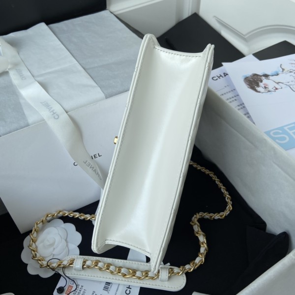 Handbag  Chanel   AS2715  size  23  cm 