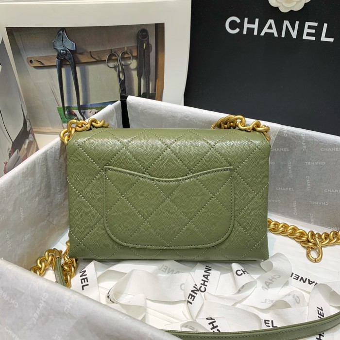  Handbag  Chanel AS2711 size  20 14 7 cm