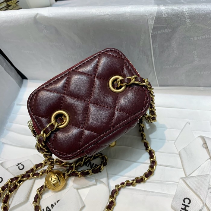  Handbag  Chanel  81136  size  10.5 8.5 7 cm