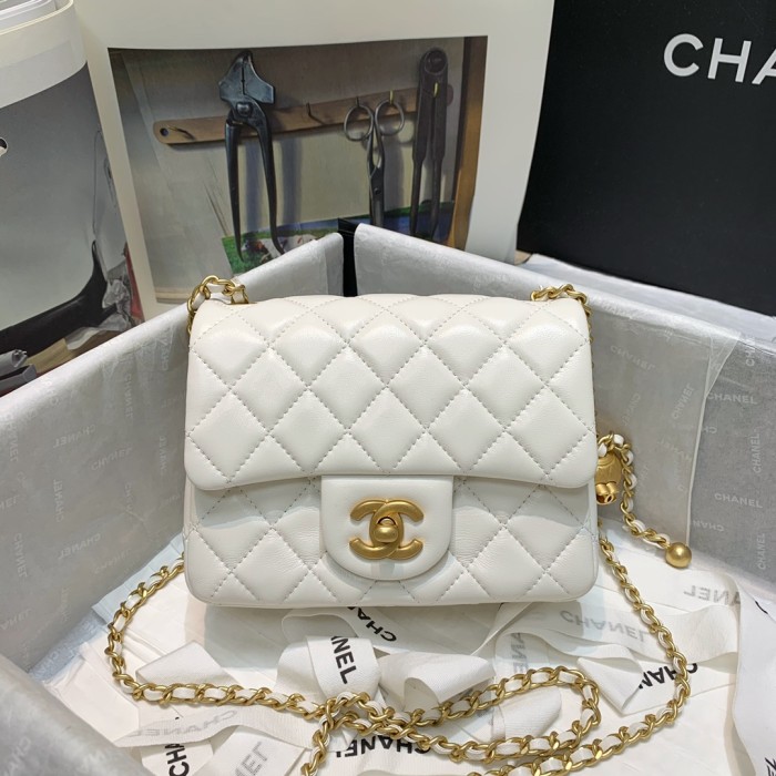 Handbag  Chanel 1786 size 17 cm