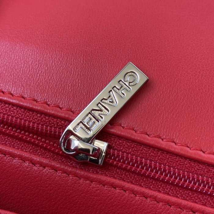  Handbag   Chanel  size  17 cm