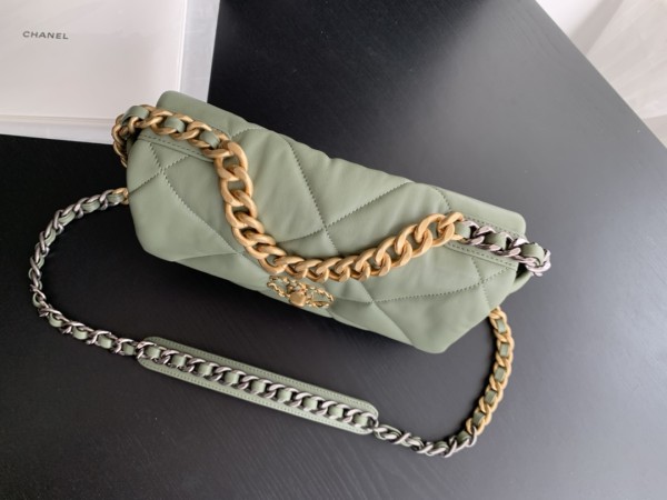  Handbag  Chanel 1160  size 26cmx16cmx9 cm