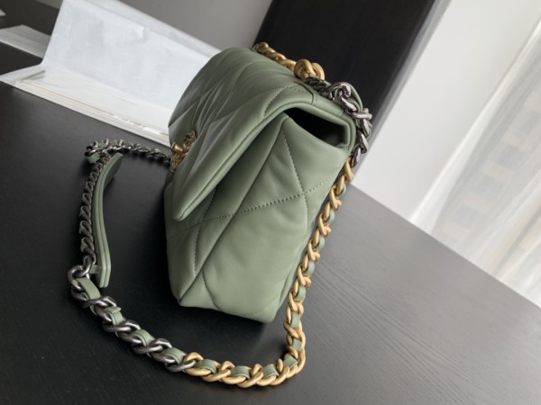  Handbag  Chanel 1160  size 26cmx16cmx9 cm