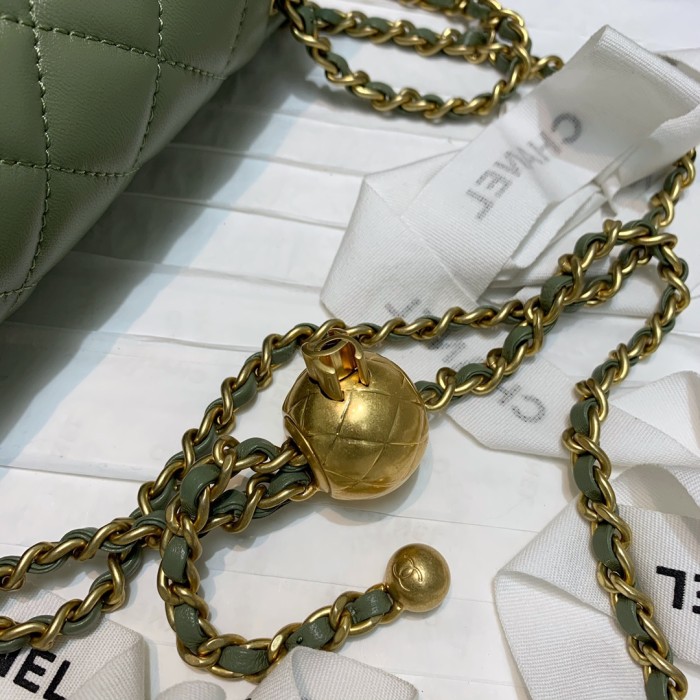  Handbag   Chanel  1787  size 20 cm