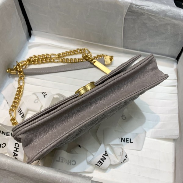  Handbag Chanel  81153  size  19 cm