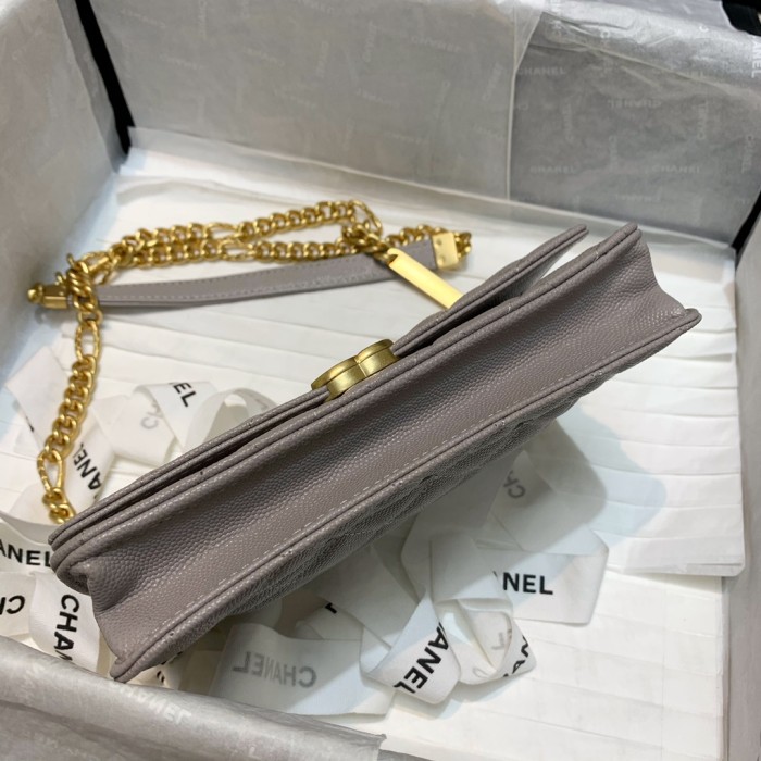  Handbag Chanel  81153  size  19 cm