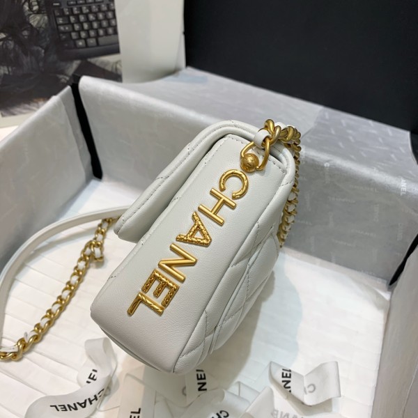  Handbag  Chanel AS2733  size  17 12.5 5 cm