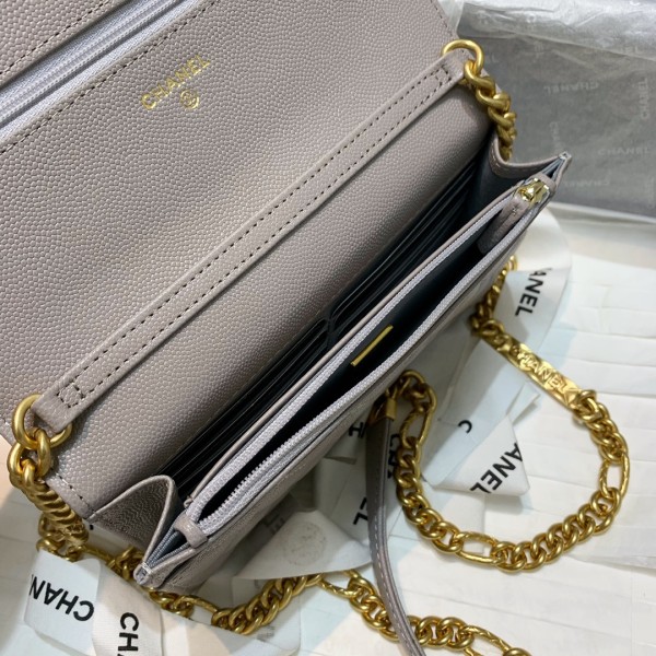  Handbag Chanel  81153  size  19 cm