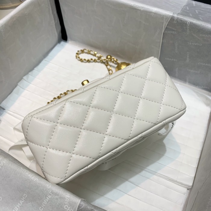 Handbag  Chanel 1786 size 17 cm