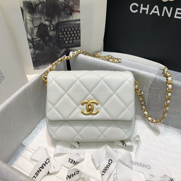  Handbag  Chanel AS2733  size  17 12.5 5 cm