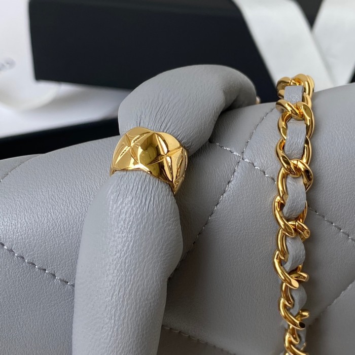  Handbag  Chanel  AP2236  size 19 cm